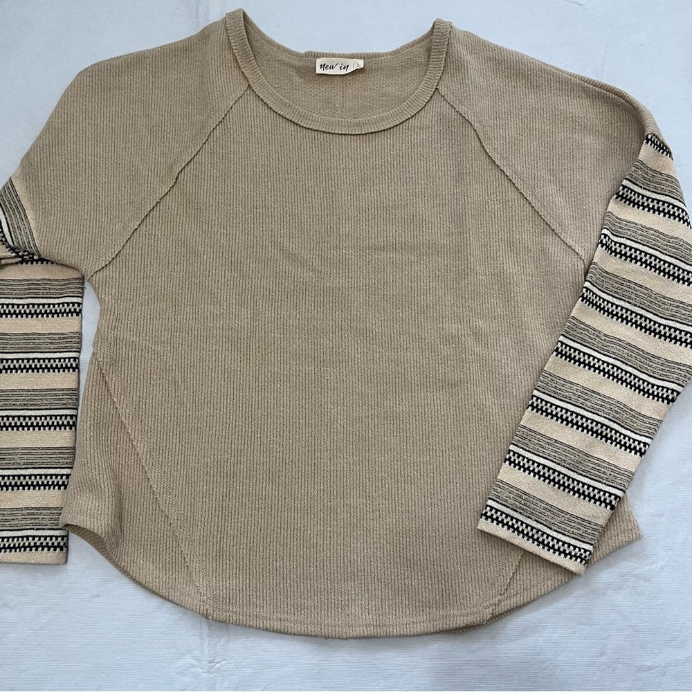 New In Von Maur Tan Knit Sweater Contrasting Stripe Sleeve NWOT